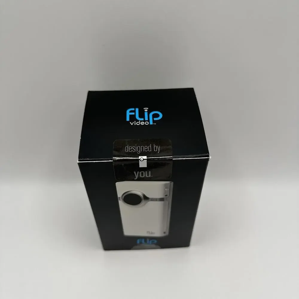 FLIP VIDEO MINO Model F360W WHITE & SILVER CAMCORDER BRAND NEW SEALED RARE!